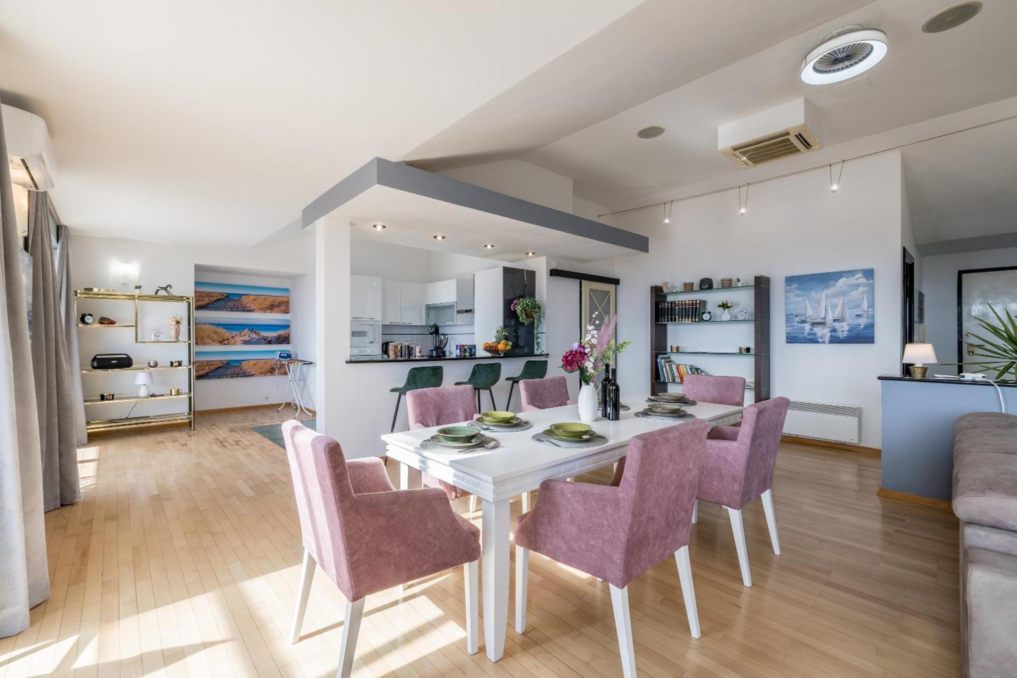 Urban Utopia Penthouse With Private Parking Split Bagian luar foto
