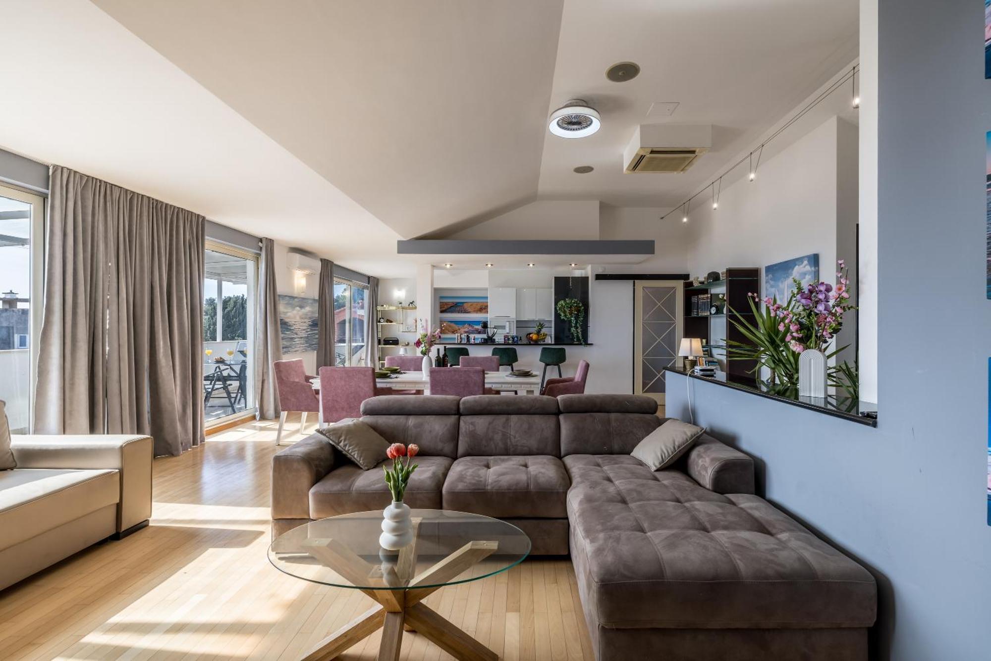 Urban Utopia Penthouse With Private Parking Split Bagian luar foto