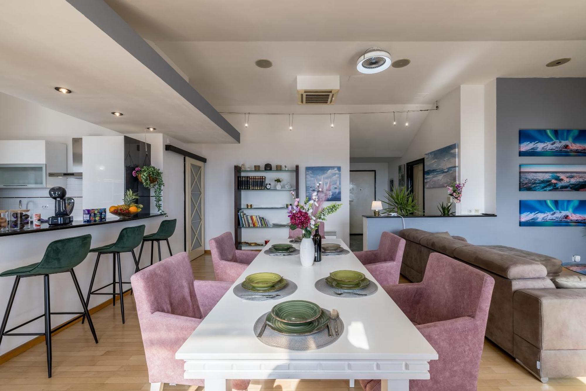 Urban Utopia Penthouse With Private Parking Split Bagian luar foto