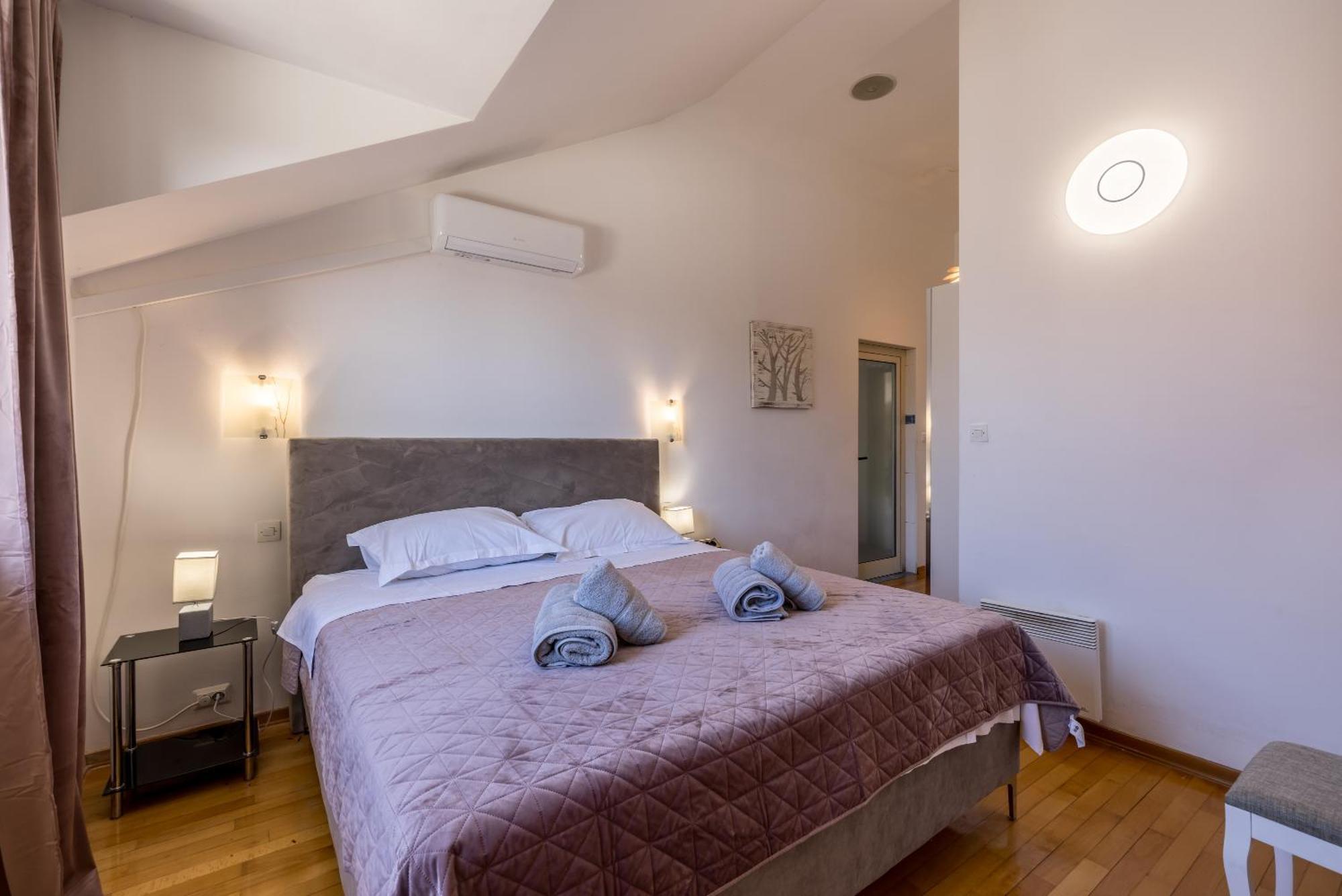 Urban Utopia Penthouse With Private Parking Split Bagian luar foto