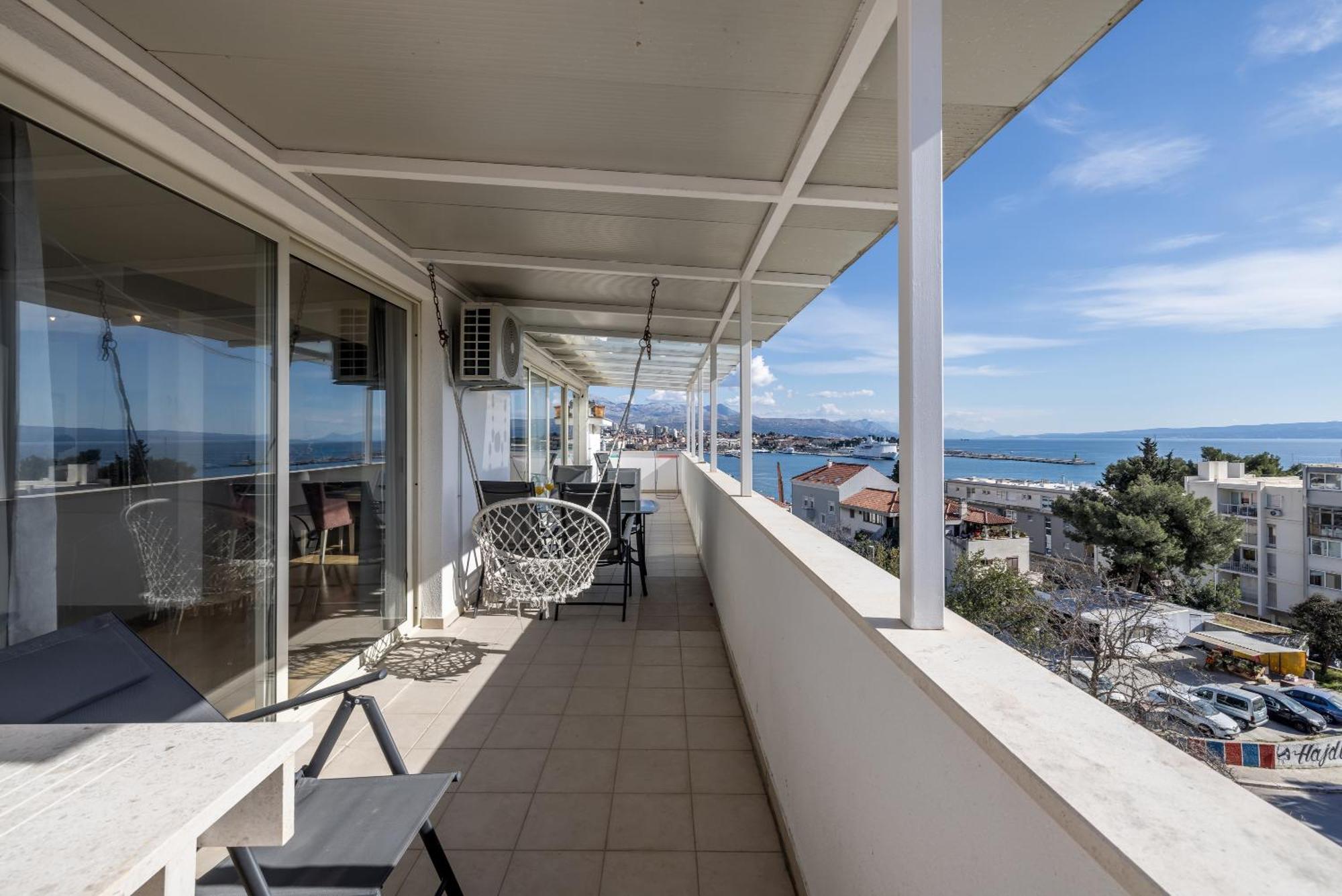 Urban Utopia Penthouse With Private Parking Split Bagian luar foto