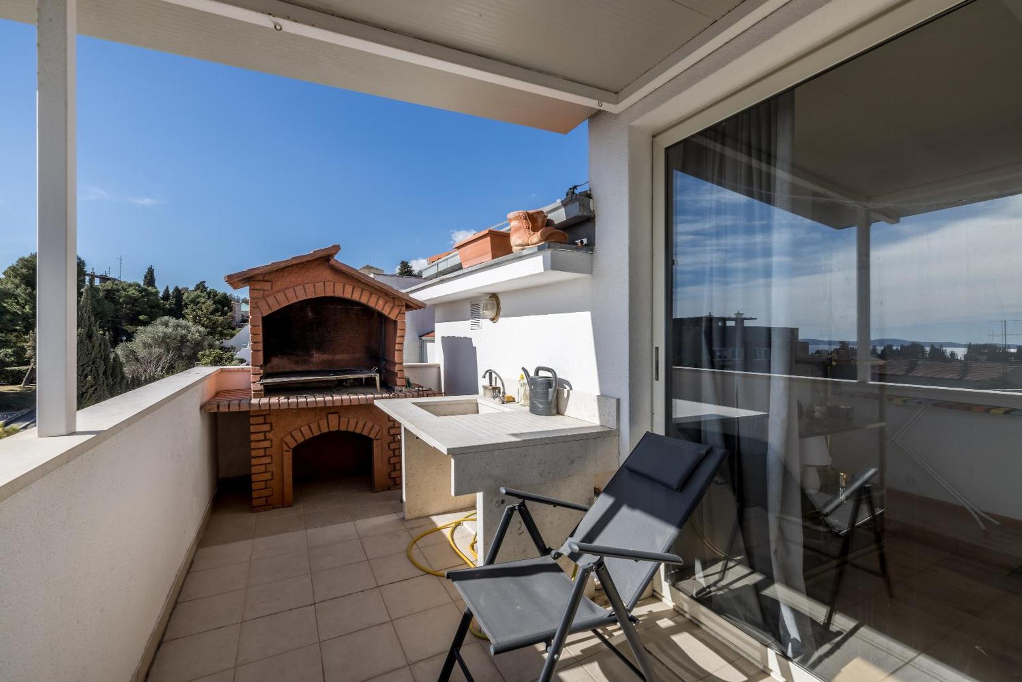 Urban Utopia Penthouse With Private Parking Split Bagian luar foto