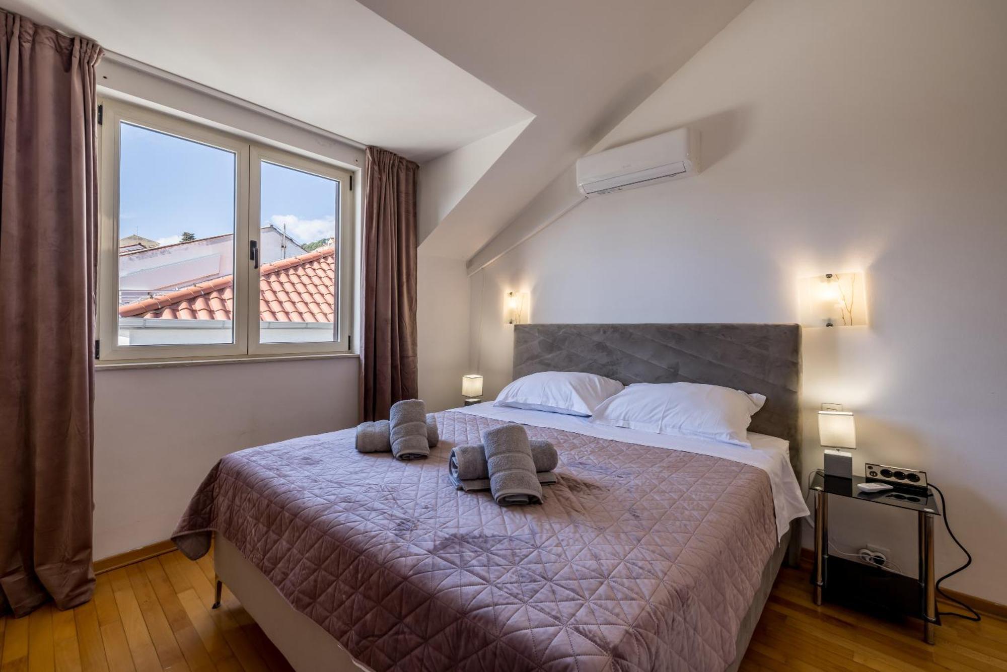 Urban Utopia Penthouse With Private Parking Split Bagian luar foto